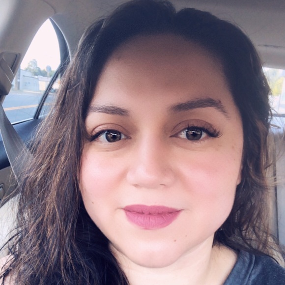 Meet your Posher, Belinda - Picture 1 of 1